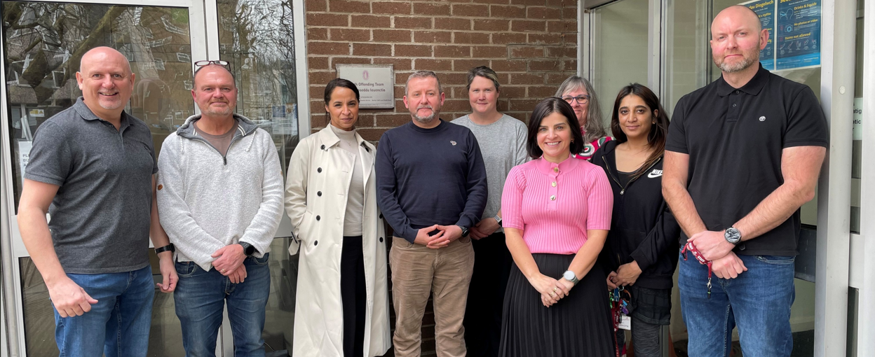 Imagine of South Wales Police Officers and Cwm Taf Youth Justice Service Staff